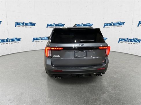 Used 2025 Ford Explorer ST w/ Sun And Sound Package image 9