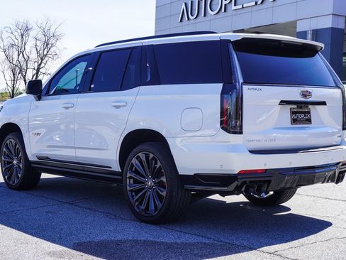 Used 2025 Cadillac Escalade V image 38