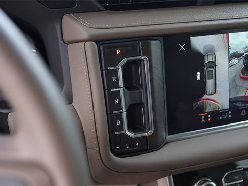 Used 2024 GMC Yukon Denali w/ Denali Reserve Package image 21