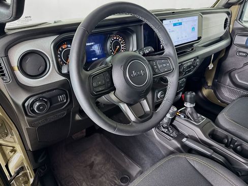 Used 2025 Jeep Wrangler Sport image 9