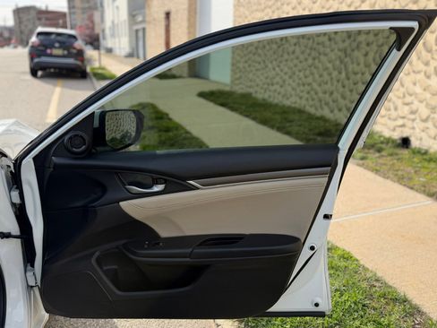 Used 2019 Honda Civic EX-L image 29