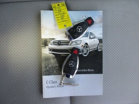 Used 2010 Mercedes-Benz C 300 4MATIC Sedan image 31