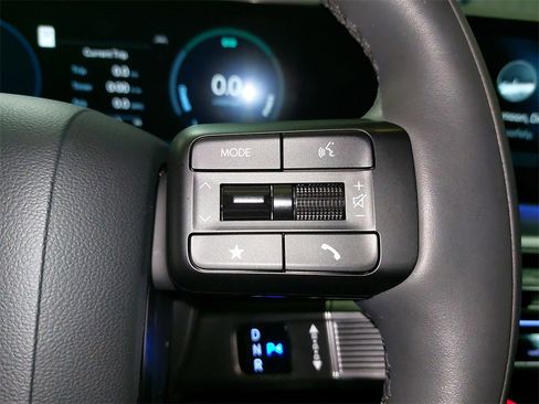 Certified 2025 Hyundai Santa Fe Calligraphy image 19