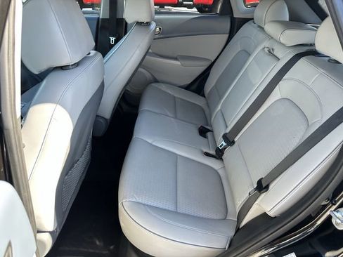 Used 2021 Hyundai Kona Limited image 16