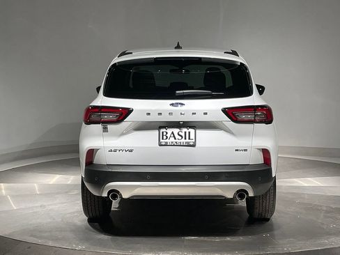 Used 2025 Ford Escape Active w/ Tech Pack #1 AWD/4WD image 12