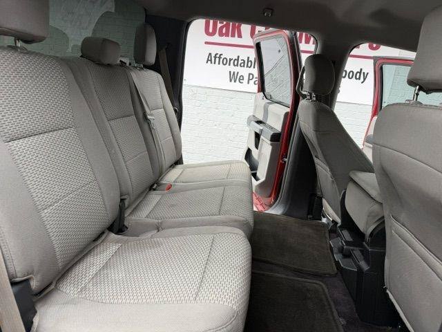 Used 2016 Ford F150 XLT RWD image 11