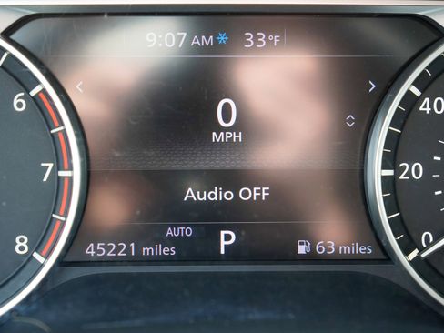 Used 2021 Nissan Rogue SV image 4