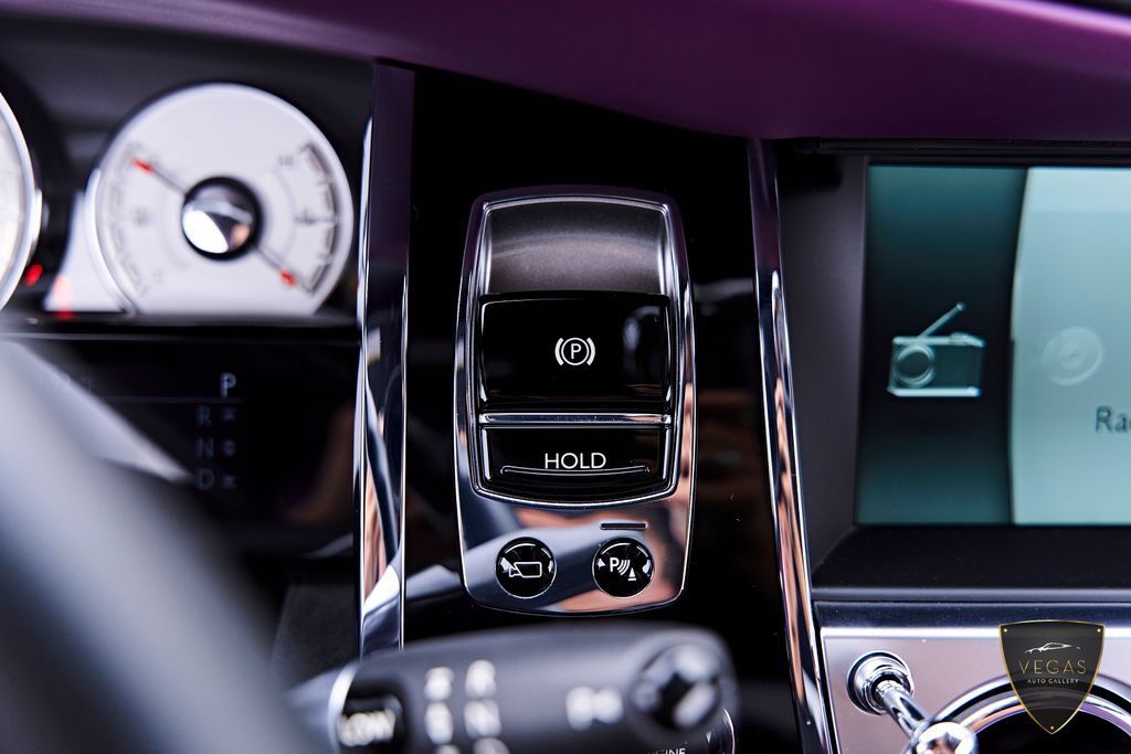Used 2017 Rolls-Royce Wraith RWD image 69
