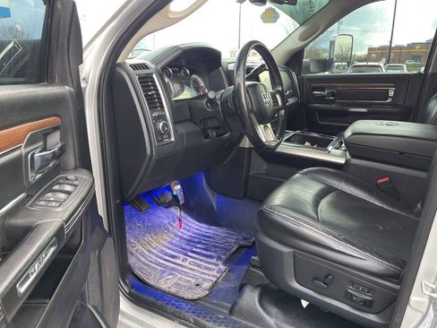 Used 2014 RAM 3500 Laramie image 5