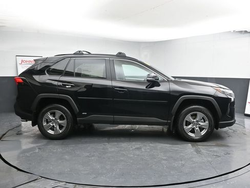 New 2025 Toyota RAV4 XLE image 9