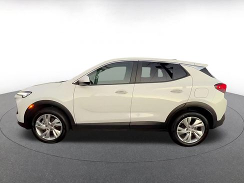 Used 2025 Buick Encore GX Preferred image 9