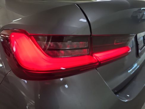 Certified 2024 BMW 330i Sedan w/ Convenience Package RWD image 29