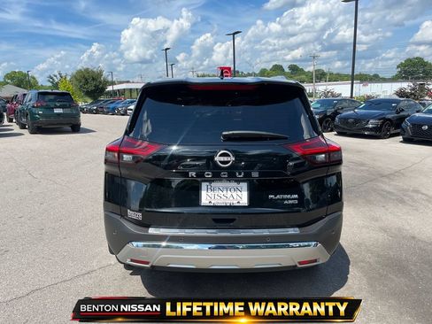 Used 2023 Nissan Rogue Platinum AWD/4WD image 6
