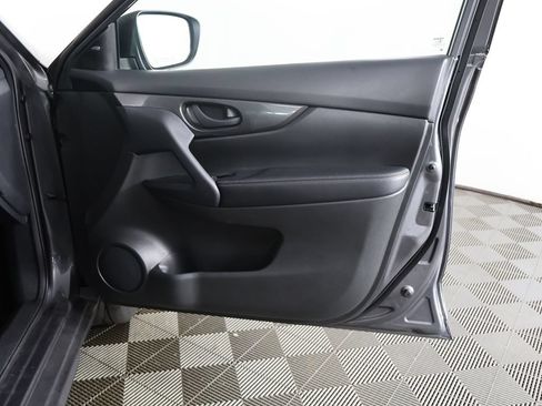 Used 2019 Nissan Rogue S AWD/4WD image 20