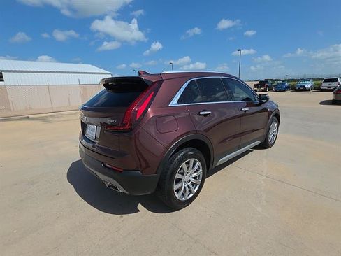 Used 2023 Cadillac XT4 Premium Luxury w/ Technology Package FWD image 7