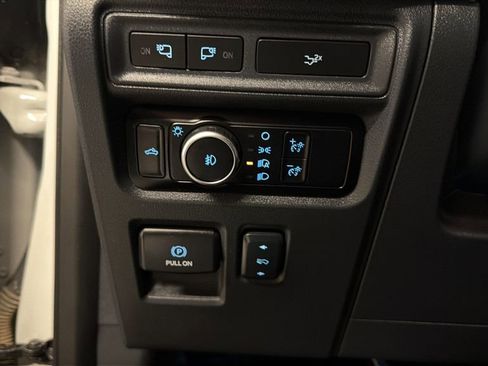 Used 2024 Ford F150 Lariat image 19