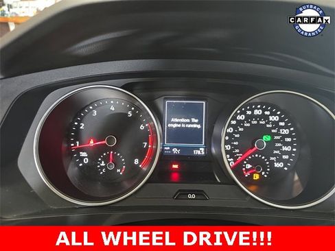 Used 2021 Volkswagen Tiguan SE w/ Panoramic Sunroof Package image 11