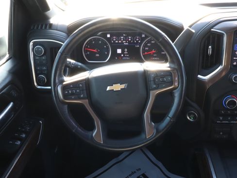 Used 2022 Chevrolet Silverado 2500 High Country w/ Safety Package II image 9