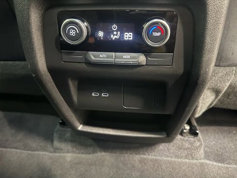 Used 2025 Buick Enclave Sport Touring image 26