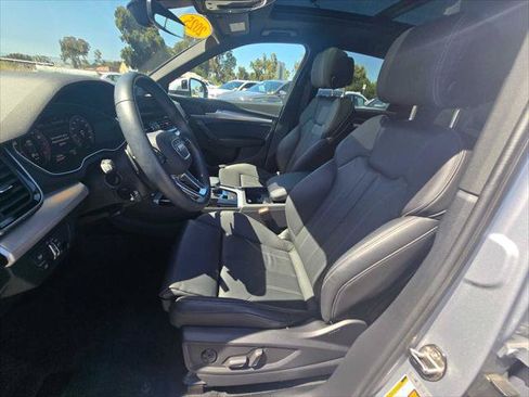 Used 2025 Audi Q5 2.0T Premium w/ Convenience Plus Package AWD/4WD image 24