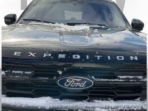 Used 2025 Ford Expedition Max Active AWD/4WD image 13