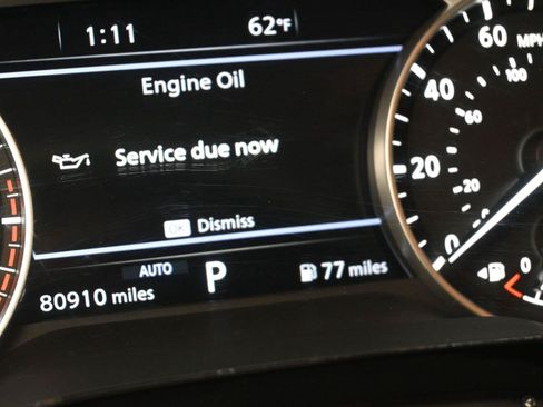 Used 2022 Nissan Pathfinder SL w/ SL Black Package AWD/4WD image 3