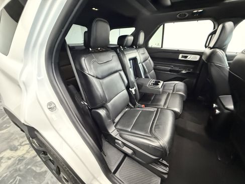 Used 2021 Ford Explorer ST w/ ST Street Pack image 25