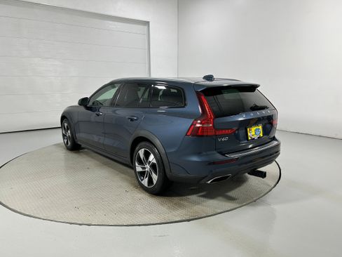 Used 2020 Volvo V60 T5 Cross Country w/ Protection Package Premier AWD/4WD image 21