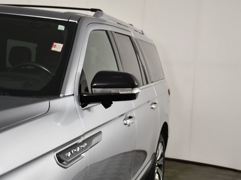 Used 2023 Lincoln Navigator L Reserve AWD/4WD image 13