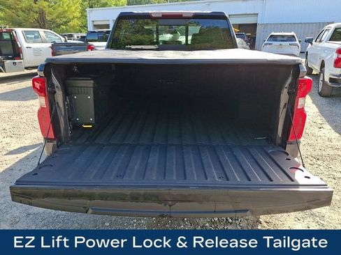 Used 2023 Chevrolet Silverado 1500 RST AWD/4WD image 32