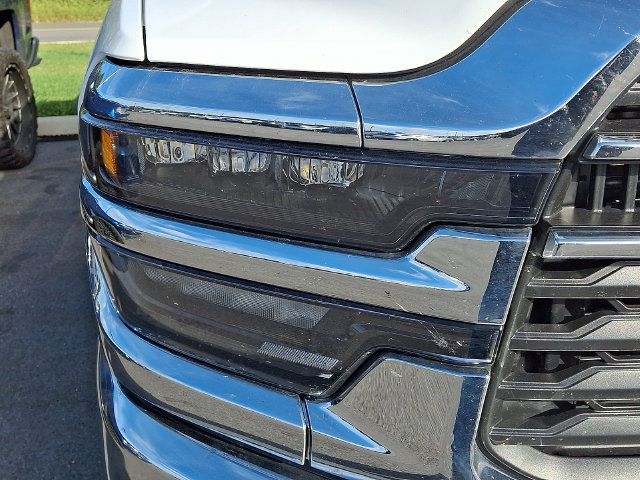 Used 2025 RAM 2500 Big Horn AWD/4WD image 9