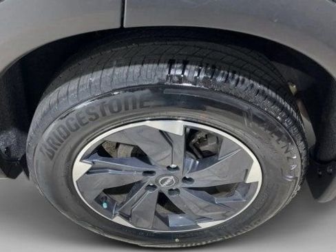 Used 2024 Nissan Rogue SV w/ SV Premium Package FWD image 23
