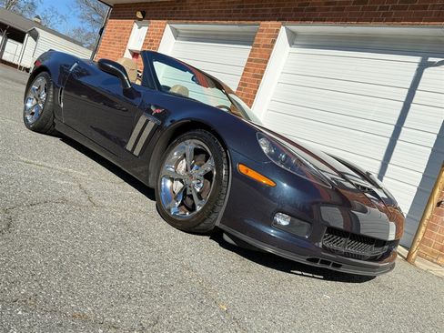 Used 2013 Chevrolet Corvette Grand Sport w/ 3LT Preferred Equipment Group image 25
