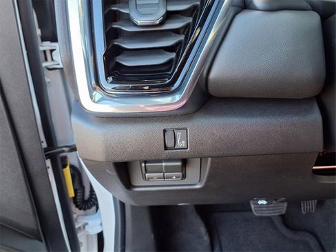 New 2026 GMC Canyon Elevation w/ Convenience Package image 22