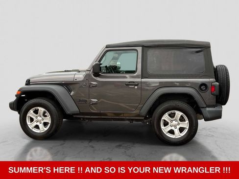 Used 2022 Jeep Wrangler Sport AWD/4WD image 4