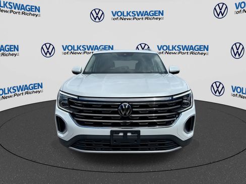 Used 2024 Volkswagen Atlas SEL AWD/4WD image 17