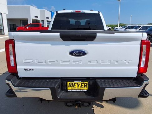 Used 2025 Ford F250 XLT w/ FX4 Off-Road Package AWD/4WD image 7