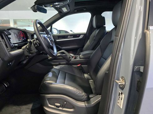 Used 2024 Porsche Cayenne S image 26