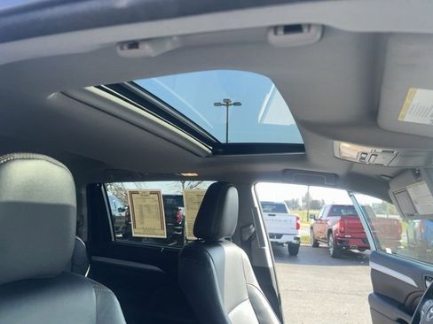 Used 2018 Toyota Highlander XLE image 38