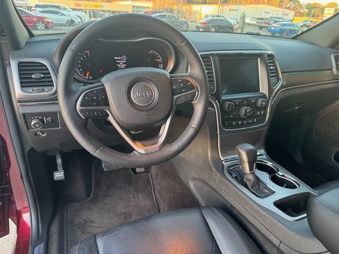Used 2018 Jeep Grand Cherokee Limited RWD image 9