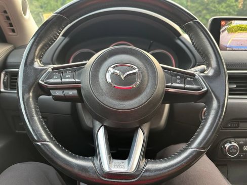 Used 2017 MAZDA CX-5 Touring w/ Preferred Equipment Package AWD/4WD image 17