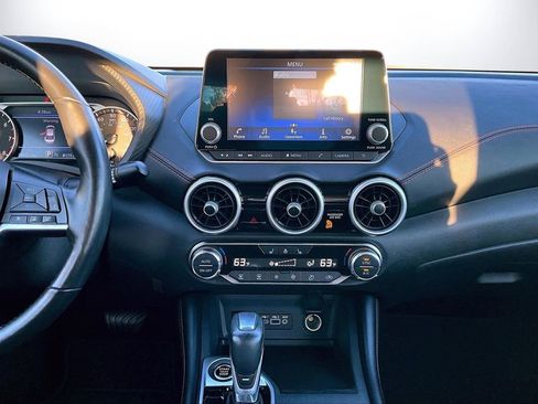 Used 2025 Nissan Sentra SR w/ SR Premium Package image 12