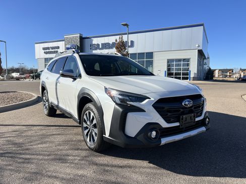 Used 2025 Subaru Outback Touring XT image 8