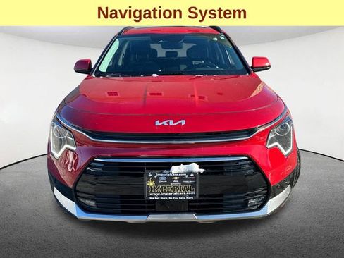 Used 2023 Kia Niro EX Touring image 4