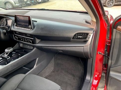 Used 2023 Nissan Rogue S image 12