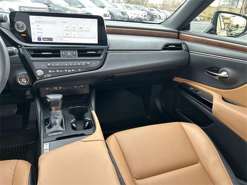 Used 2023 Lexus ES 350 w/ Premium Package image 16