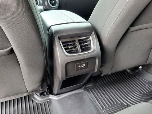 Used 2021 Chevrolet Blazer LT FWD image 17