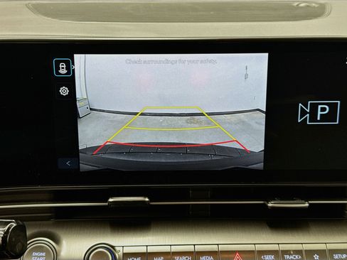 Used 2025 Hyundai Kona SEL FWD image 21