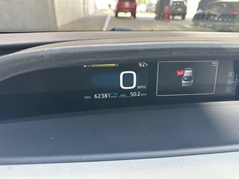 Used 2017 Toyota Prius Four Touring w/ Appearance Package FWD image 5