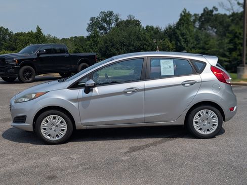 Used 2016 Ford Fiesta SE FWD image 6